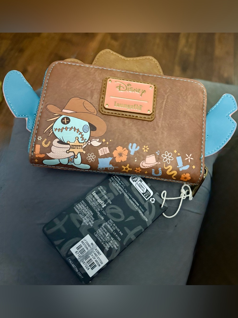 NEW Loungefly Disney Lilo & STITCH Cosplay Western Cowboy Hat Scrump Zip Wallet - Picture 2 of 6